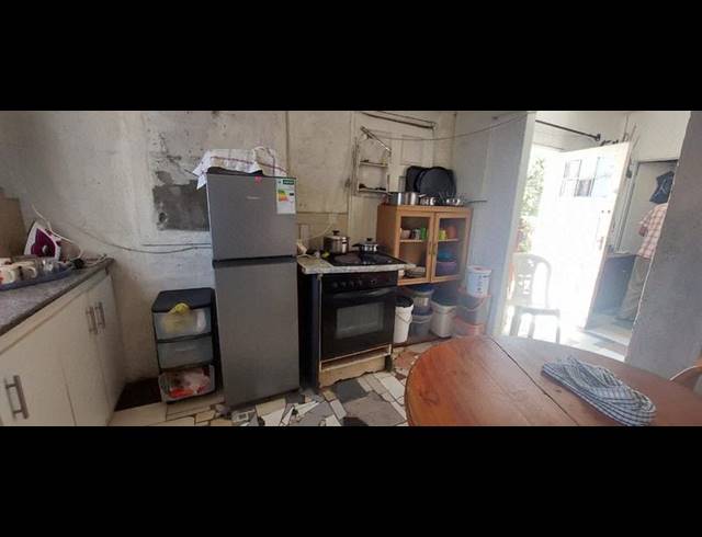 2 BEDROOM HOUSE FOR SALE IN EASTRIDGE